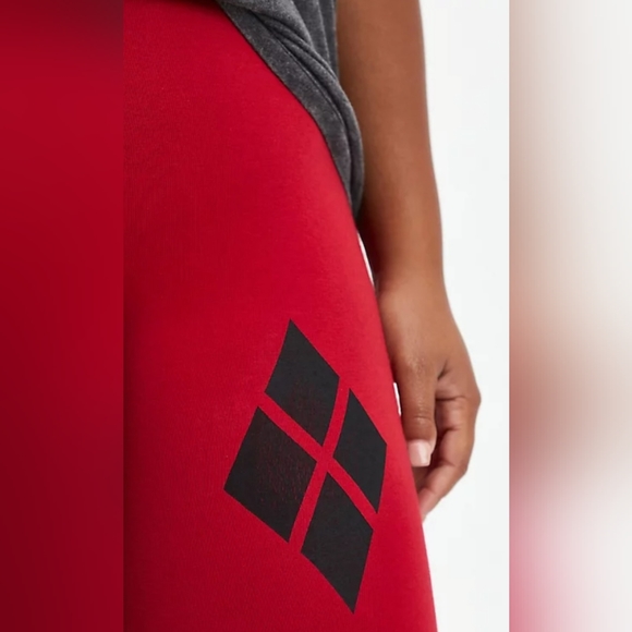 TORRID Harley Quinn Black Red Checkered Suicide Squad Leggings! - Picture 4 of 8